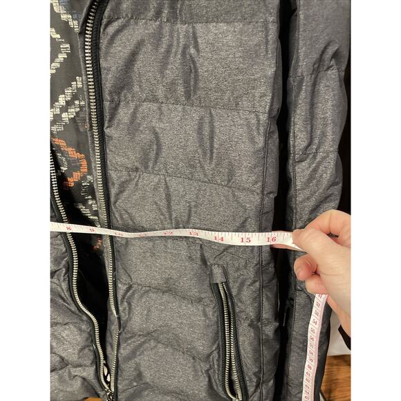 Roxy Women's Insulated Snowboard Jacket (size M) with 10k Dryflight Technology - Picture 13 of 15